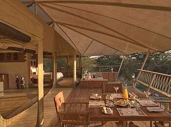 Mara Bushtops: Vordach der Leopard Suite