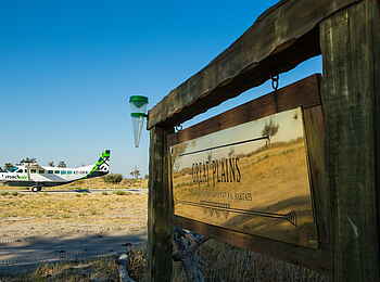 Selinda Camp: Eingangsschild