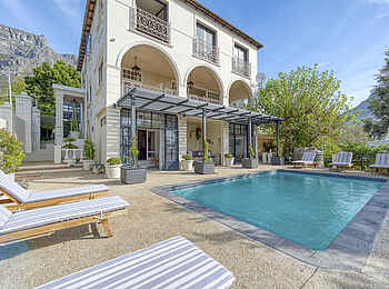 De Tafelberg Guesthouse: Der Pool