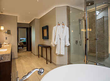 Royal Palm Beachcomber Luxury: Tropical Suite Bad