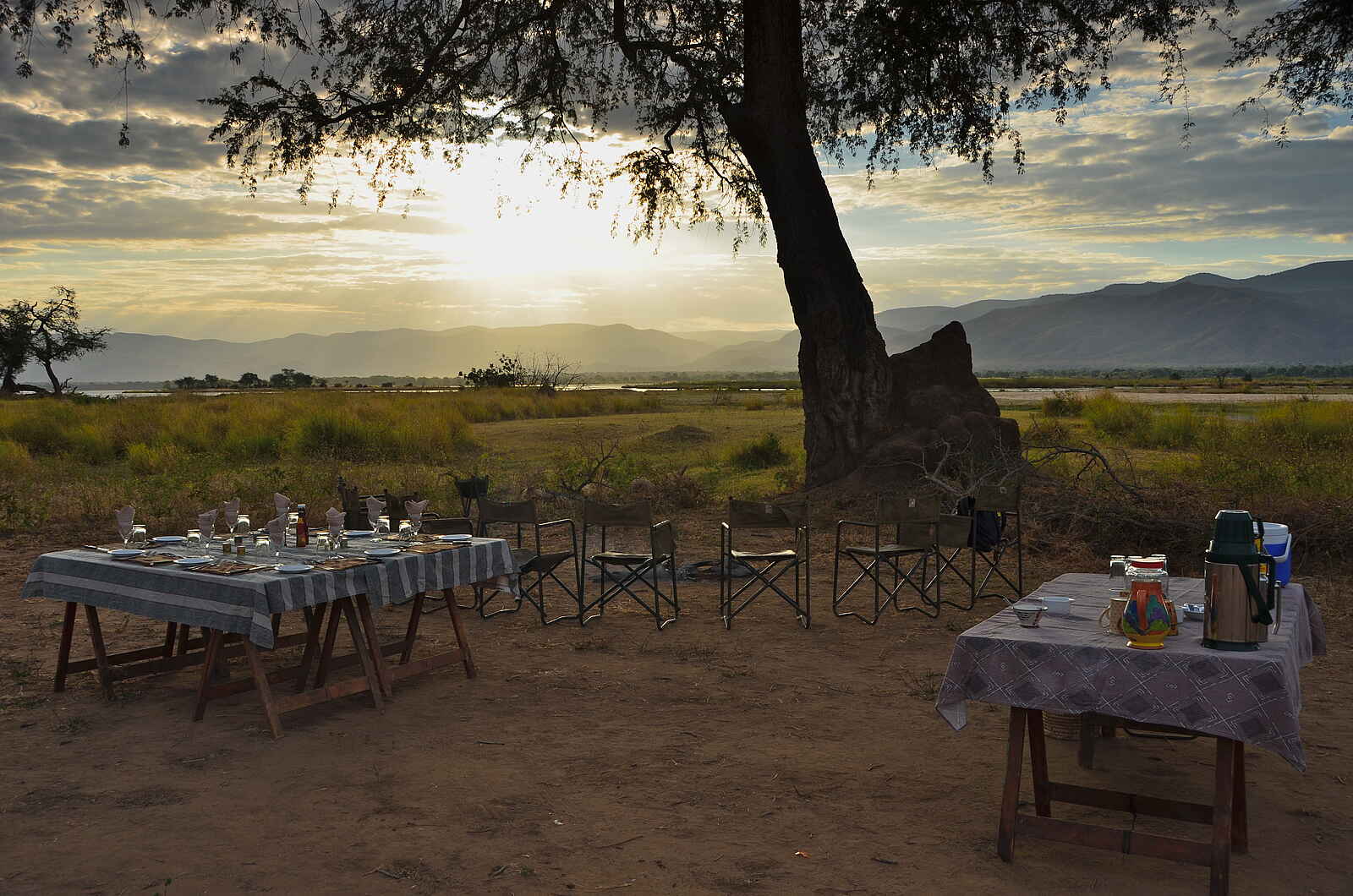 Ruwesi Canoe Trail: Früh morgens Ruwesi Canoe Trail: Früh morgens