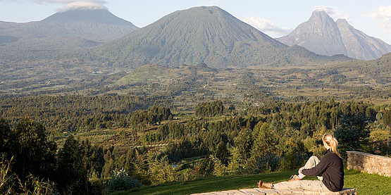 Sabyinyo Silverback Lodge: Ausblick auf die Virunga Vulkane Sabyinyo Silverback Lodge: Ausblick auf die Virunga Vulkane