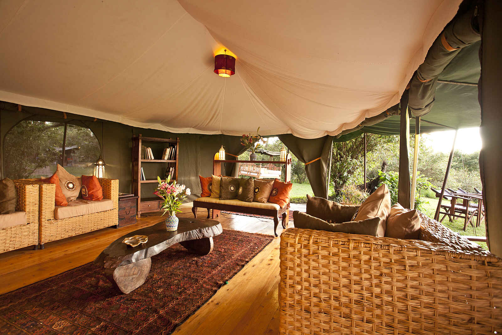 Sala's Camp: Lounge Sala's Camp: Lounge