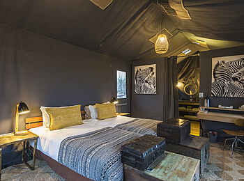 Linyanti Tented Camp: Gästezeltinterieur Linyanti Tented Camp: Gästezeltinterieur
