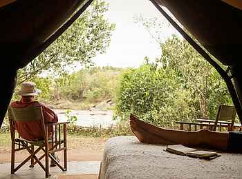 Serian Nkorombo: Entspannen am und im Gästezelt