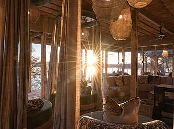 Victoria Falls River Lodge - Malachite Luxury Tented Suites: Gemütliche Lounge Victoria Falls River Lodge - Malachite Luxury Tented Suites: Gemütliche Lounge