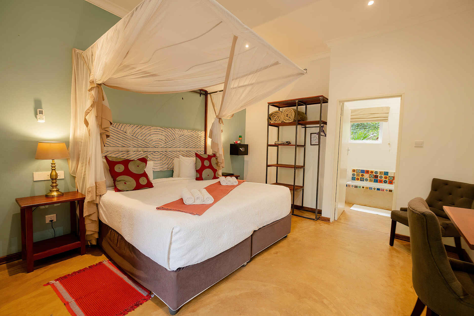 PheZulu Guest Lodge: Double Deluxe Room Bett