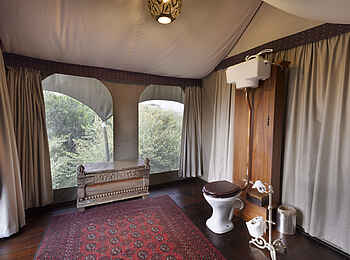 The Sambuk Suite at Mara Nyika Camp: Voll ausgestattete Badezimmer The Sambuk Suite at Mara Nyika Camp: Voll ausgestattete Badezimmer
