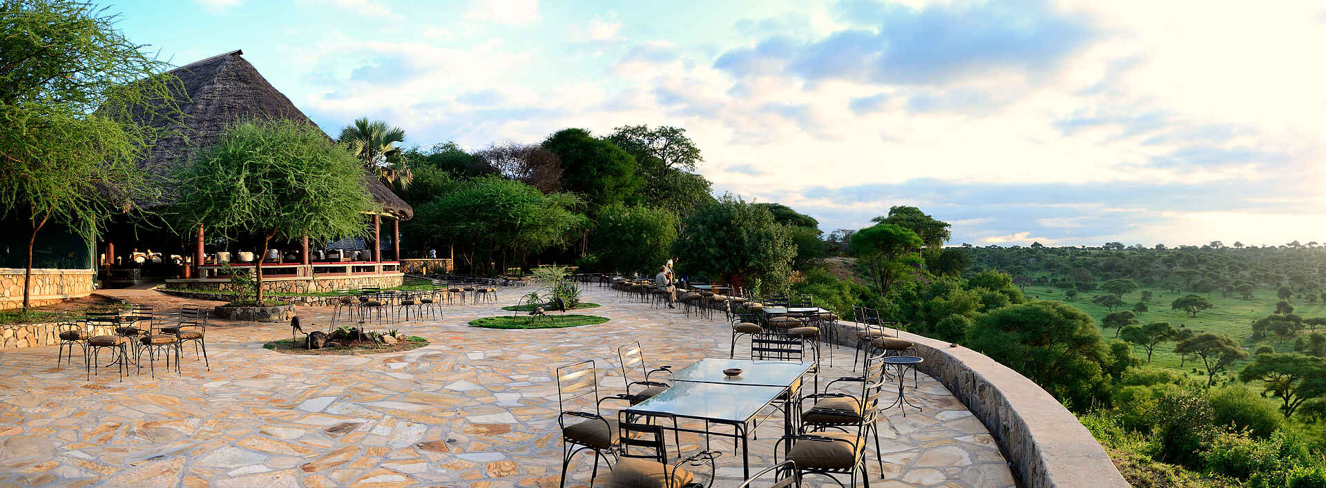 afrikarma Safaris, afrikarma Safaris - Wildnis. Hautnah., afrikarma.de, Safari, Tansania, Tanzania, Tarangire, Tarangire Nationalpark, Tarangire Safari Lodge, Ausblick, Aussicht, Terrasse