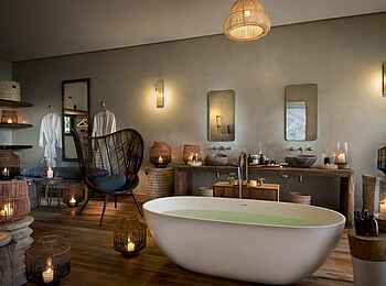 Bumi Hills Safari Lodge: Baobab Suite - Gästebad Bumi Hills Safari Lodge: Baobab Suite - Gästebad