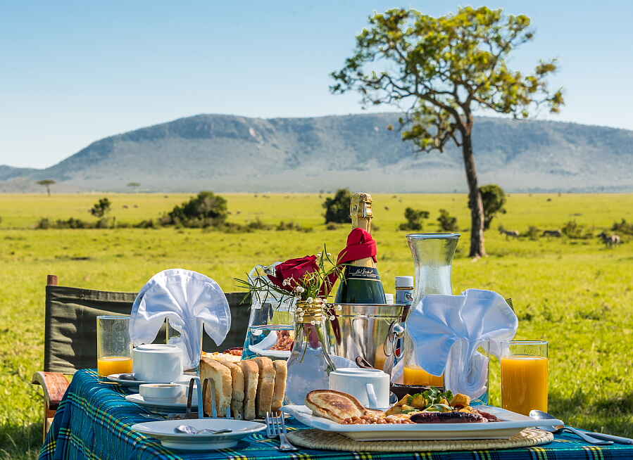 Afrika, Camp, Kenia, Lemek Conservancy, losokwan, Losokwan Camp, Luxuscamp, Masai Mara, Massai Mara, safari, Safari Camp, Aussicht, Buschfrühstück, Frühstück, Afrikarma, Afrikarma Safaris, Afrikarma Safaris - Wildnis. Hautnah., afrikarma.de, Gichohi Mwaniki und Oaitse Thuto
