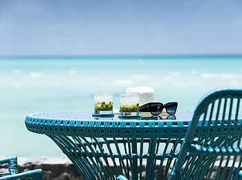 Anantara Medjumbe Island Resort: Cocktails am Strand