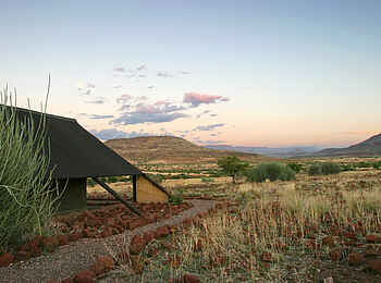 Etendeka Mountain Camp: Aussicht am Morgen Etendeka Mountain Camp: Aussicht am Morgen