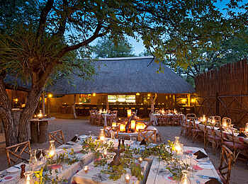 Motswari Game Lodge: Dinner im Camp