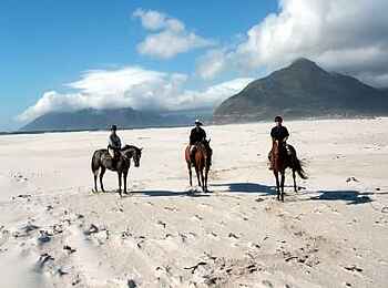 The Marine Hotel: Reiten am Strand The Marine Hotel: Reiten am Strand