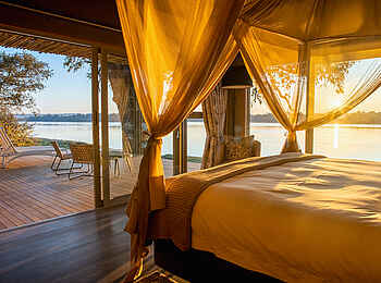 Victoria Falls Hippo Creek Villa: Schlafzimmer mit Aussicht auf den Zambezi
