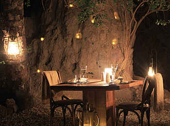 Chem Chem Lodge: Bush-Dinner Chem Chem Lodge: Bush-Dinner