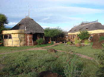 Elerai Camp: Blick auf den Zentralbereich Elerai Camp: Blick auf den Zentralbereich