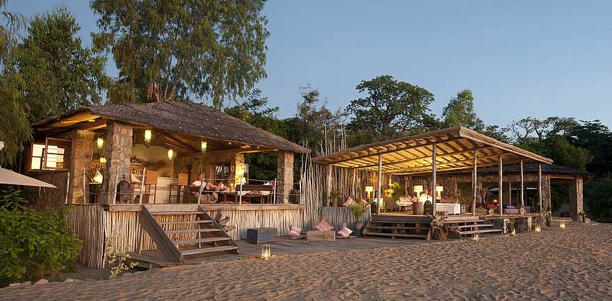 Kaya Mawa: Bar und Lounge am Strand Kaya Mawa: Bar und Lounge am Strand