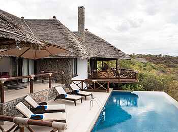 Lake Manyara Kilimamoja Lodge: Pool der Presidential Suite