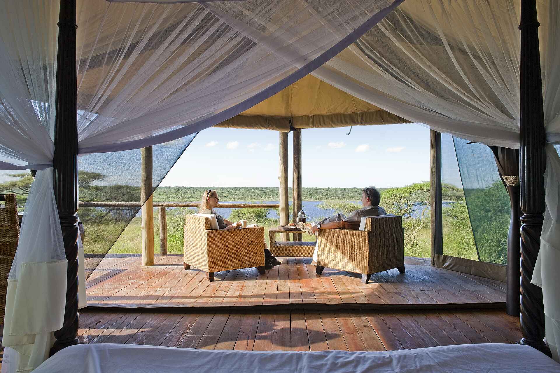 lake masek tented camp, serengeti nationalpark, süd serengeti, tanganyika wilderness camps, veranda, afrikarma, afrikarma safaris, afrikarma safaris - wildnis. hautnah., afrikarma.de