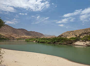 Okahirongo River Camp: Kunene-Strand Okahirongo River Camp: Kunene-Strand