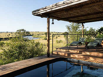 Singita Mara River Tented Camp: Blick vom Pool Singita Mara River Tented Camp: Blick vom Pool