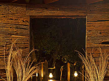 Lagoon Camp: Laternen am Steg Lagoon Camp: Laternen am Steg