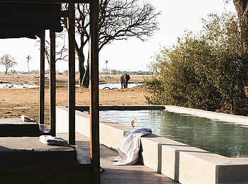 Linkwasha Camp: Aussicht vom Pool Linkwasha Camp: Aussicht vom Pool