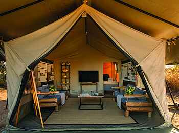 Usangu Expedition Camp: Information Centre Usangu Expedition Camp: Information Centre