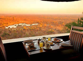 Victoria Falls Safari Lodge: Early Breakfast