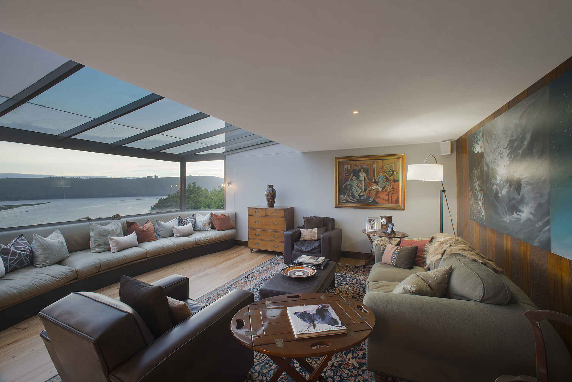 Kanonkop House: Gemütliche Sitzgelegenheiten in der Bar