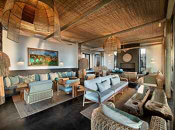 GweGwe Beach Lodge: Gemütliche Lounge