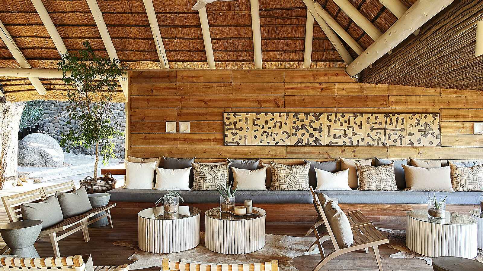 Londolozi Founders Camp: Lounge Londolozi Founders Camp: Lounge