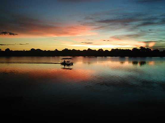 Mukambi Safari Lodge: Abendstimmung auf dem Kafue River