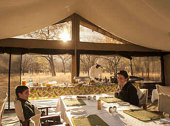 Serengeti Kati Kati Tented Camp: Frühstück Serengeti Kati Kati Tented Camp: Frühstück