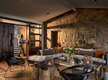 Bumi Hills Safari Lodge: Baobab Suite - Eingang Bumi Hills Safari Lodge: Baobab Suite - Eingang