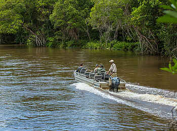 Mboko Camp: Safari im Motorboot