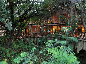 Chobe Marina Lodge: Lodgeansicht