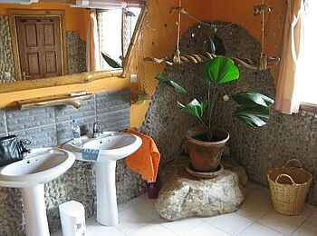 Cormoran Lodge: Badezimmer