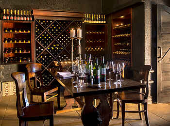 Lion Sands Narina Lodge: Weinkeller Lion Sands Narina Lodge: Weinkeller