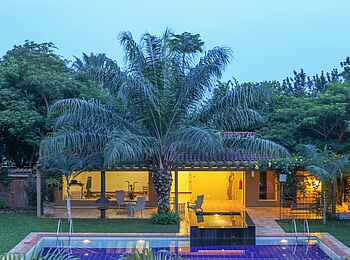 No. 5 Boutique Hotel: Poolbereich No. 5 Boutique Hotel: Poolbereich