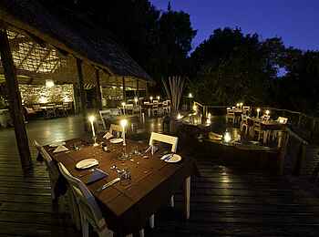 Pafuri Camp: Abend auf der Dinner Terrasse