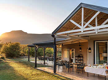 Samara Karoo Lodge: Frühstück draußen