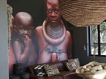 The Olive Exclusive: Sofa in der Lounge