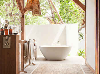 Vamizi Island: Suluwilo Badezimmer im Außenbereich