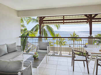 Victoria Beachcomber Resort and Spa: Family Apartment Terrasse Victoria Beachcomber Resort and Spa: Family Apartment Terrasse