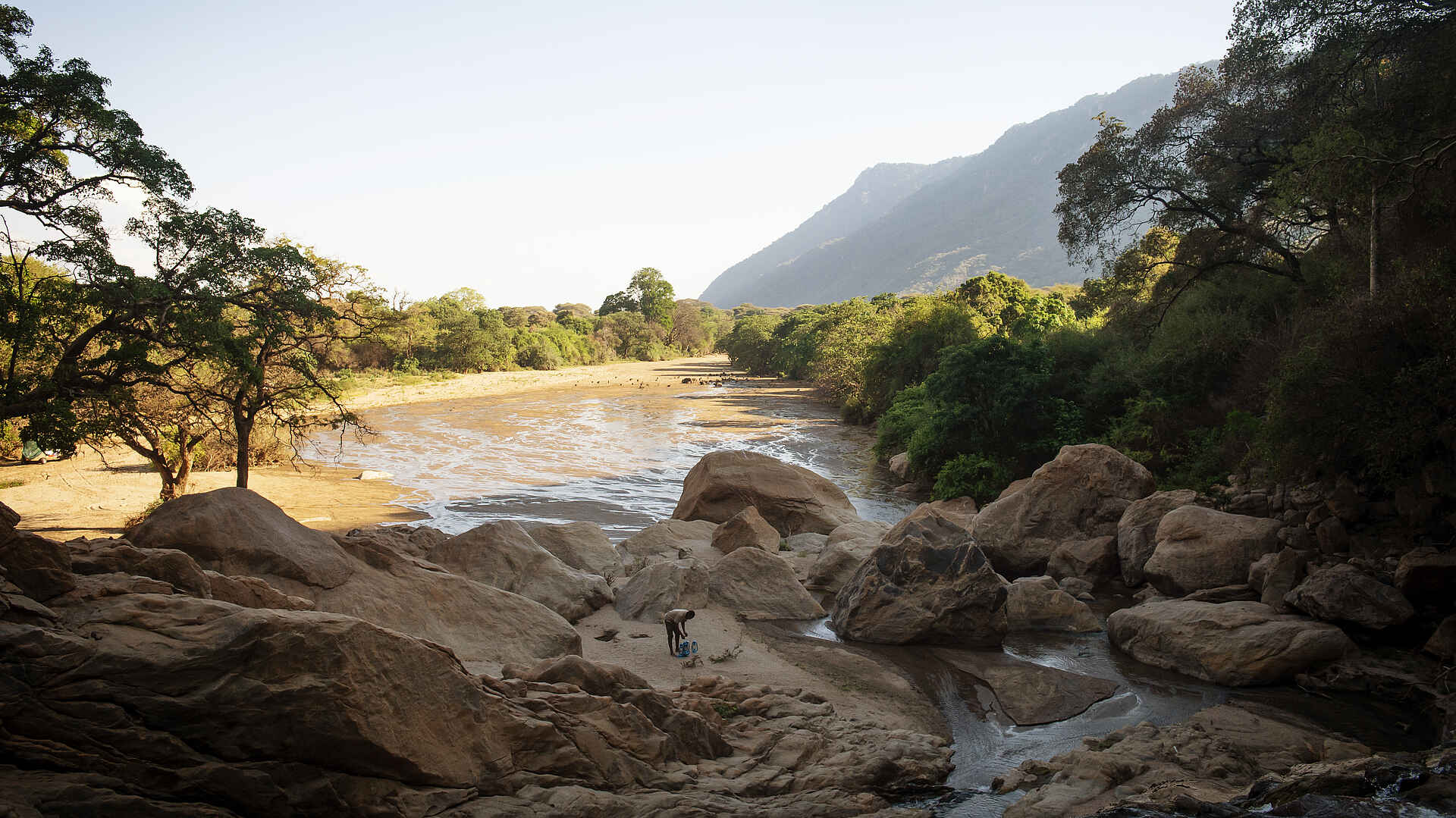 Wayo Manyara Green Camp: Am Fuße des Endabash Wasserfalls