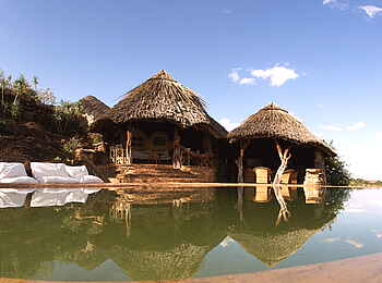 Ol Malo: Liegekissen am Pool