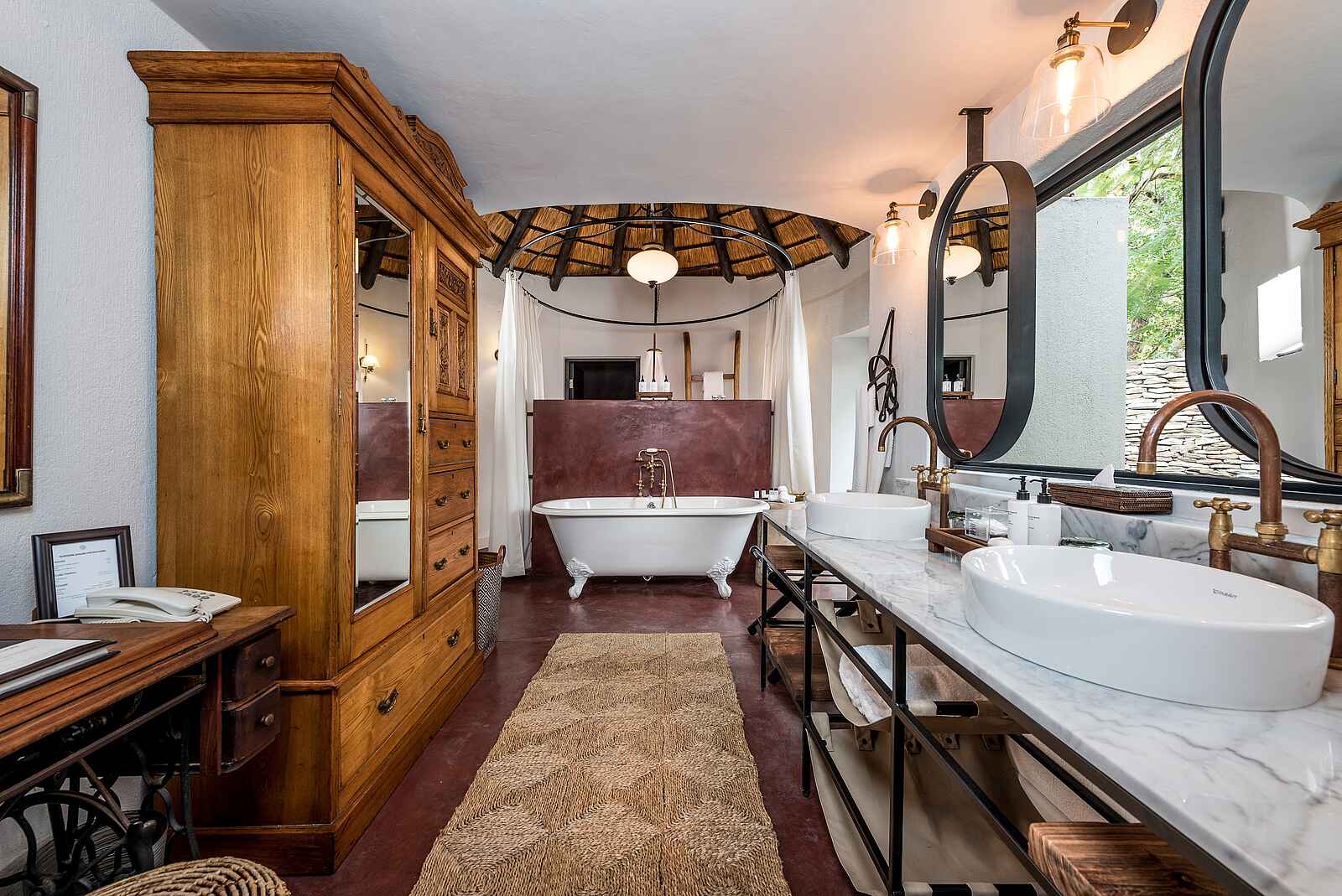 Sabi Sabi Selati Camp: Großes Bad der Luxury Suite Sabi Sabi Selati Camp: Großes Bad der Luxury Suite